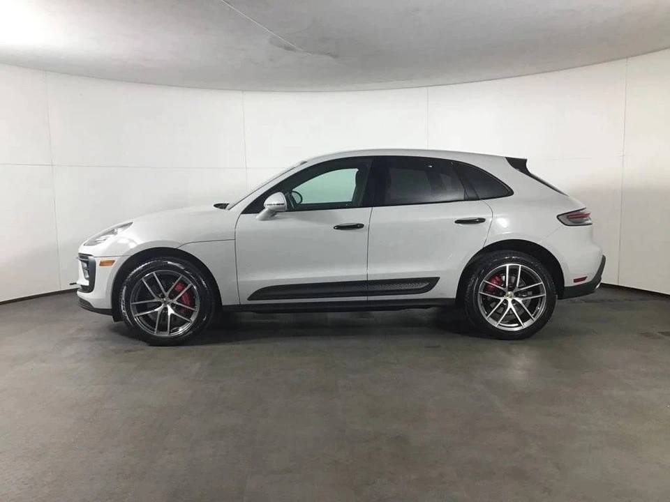 2023 Porsche Macan S - Image 2 of 5