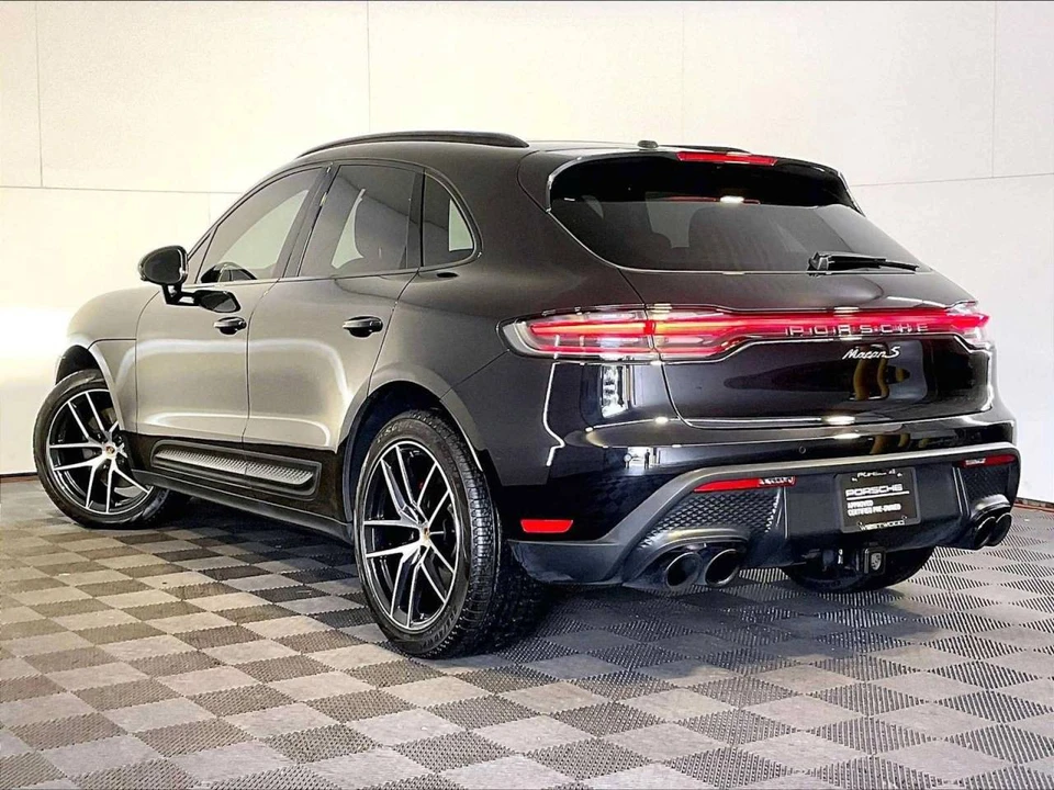 2023 Porsche Macan S - Image 3 of 5