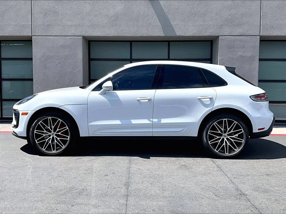 2023 Porsche Macan S - Image 2 of 5