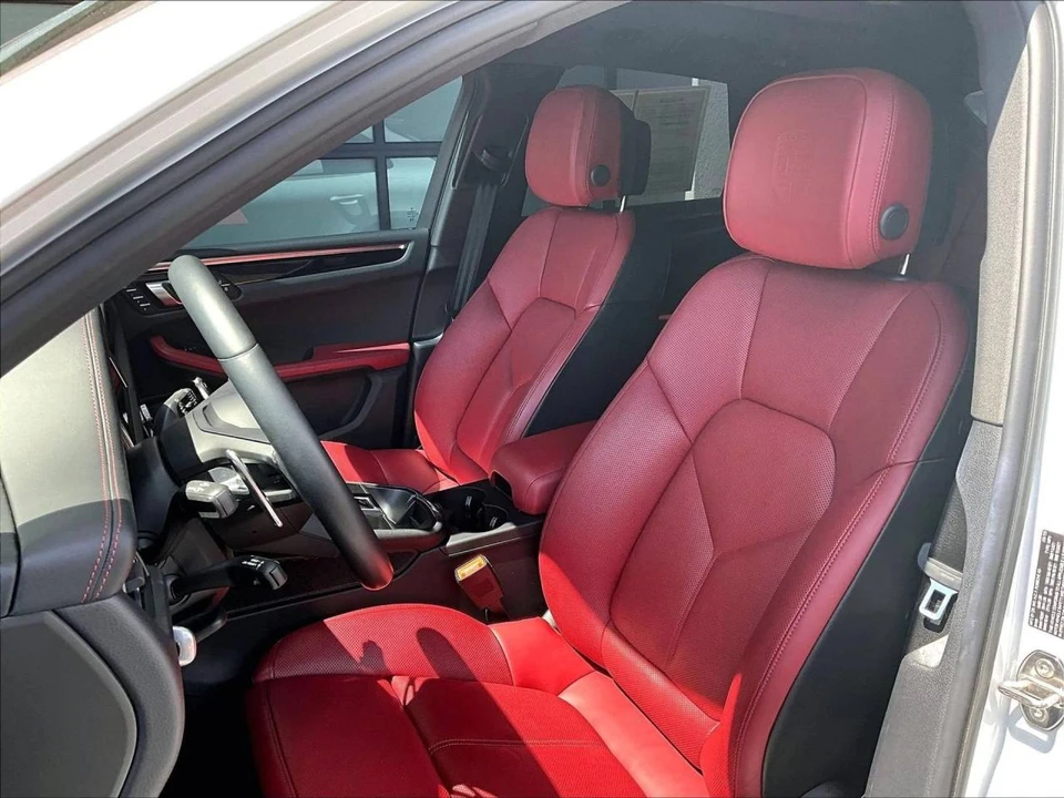 2023 Porsche Macan S - Image 5 of 5