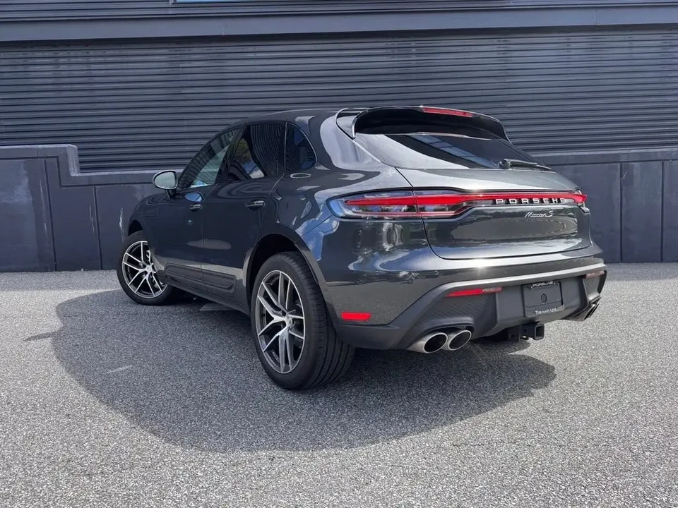 2023 Porsche Macan S - Image 24 of 31
