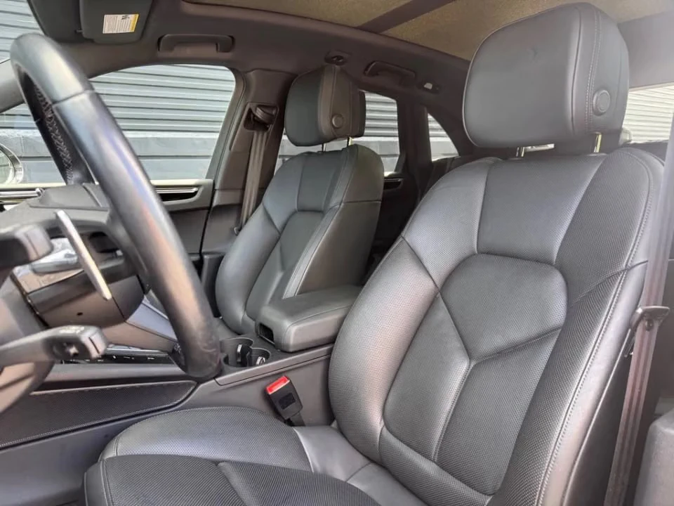 2023 Porsche Macan S - Image 27 of 31