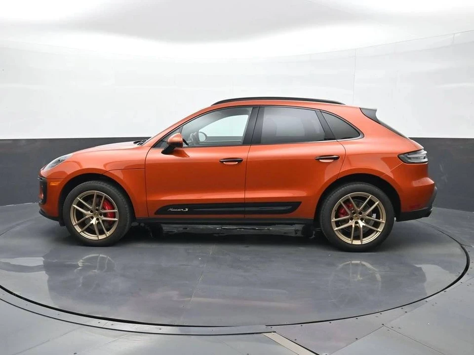 2023 Porsche Macan S - Image 2 of 5