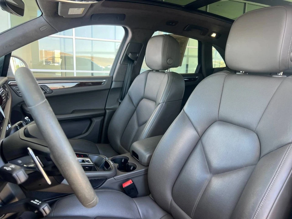 2023 Porsche Macan S - Image 5 of 5