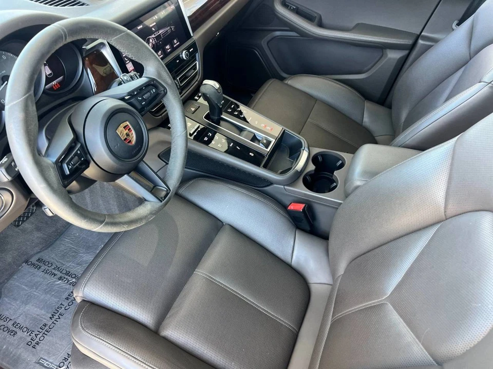 2023 Porsche Macan S - Image 4 of 5