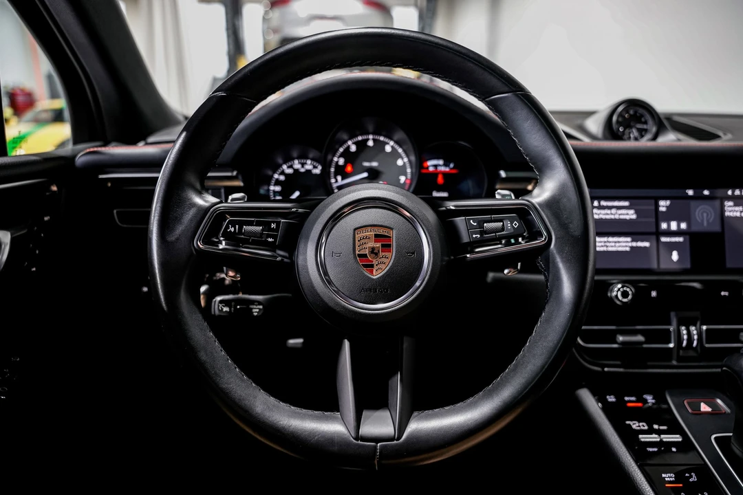 2023 Porsche Macan S - Image 10 of 12