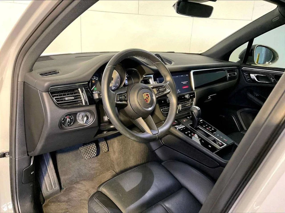 2023 Porsche Macan S - Image 4 of 5