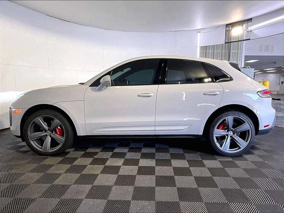 2023 Porsche Macan S - Image 2 of 5