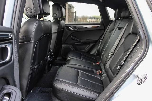 2023 Porsche Macan S - Image 19 of 21