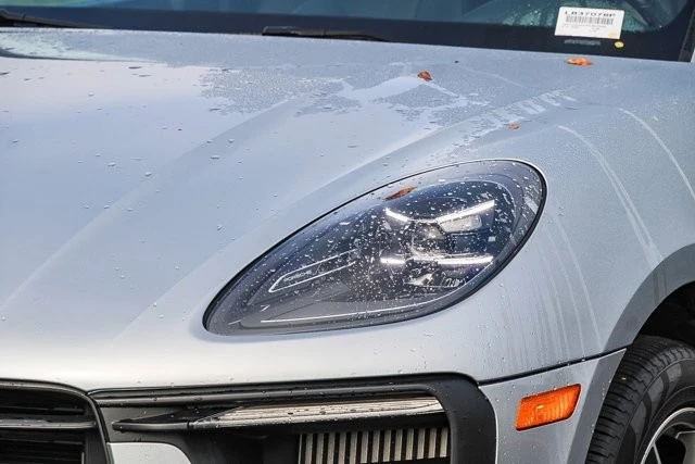 2023 Porsche Macan S - Image 8 of 12