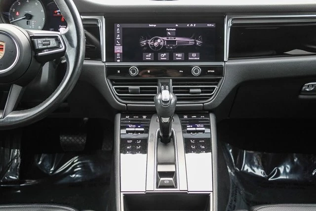 2023 Porsche Macan S - Image 13 of 21