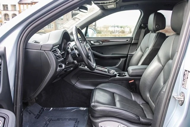 2023 Porsche Macan S - Image 18 of 21