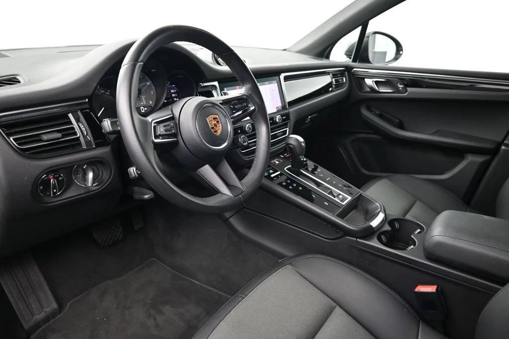 2023 Porsche Macan S - Image 4 of 5