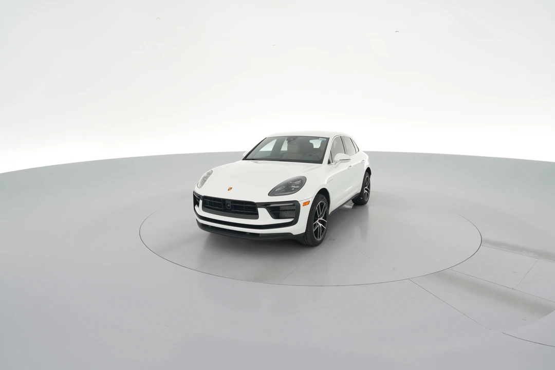 2023 Porsche Macan S - Image 26 of 31