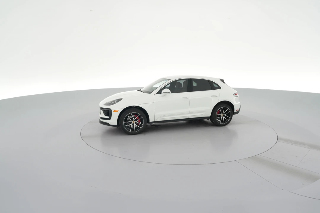 2023 Porsche Macan S - Image 28 of 31