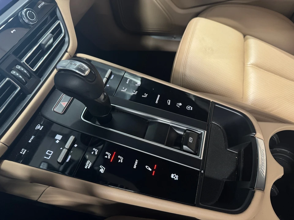 2023 Porsche Macan S - Image 3 of 31
