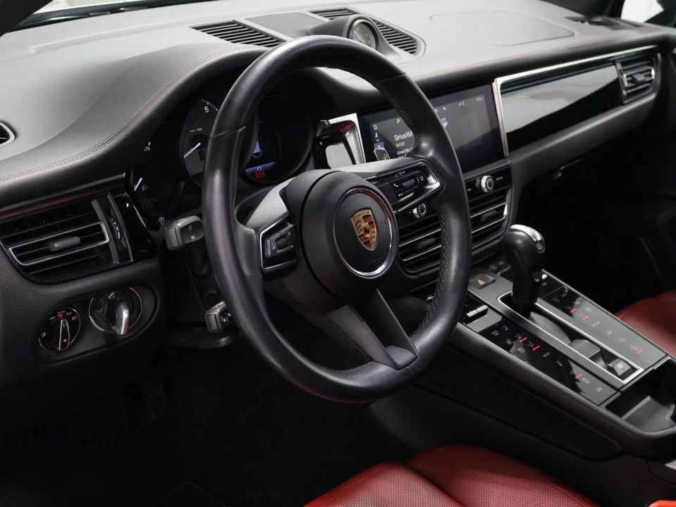 2023 Porsche Macan S - Image 4 of 5
