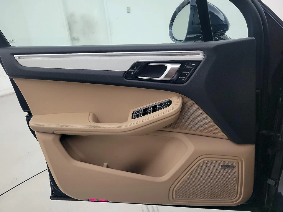 2023 Porsche Macan S - Image 11 of 21