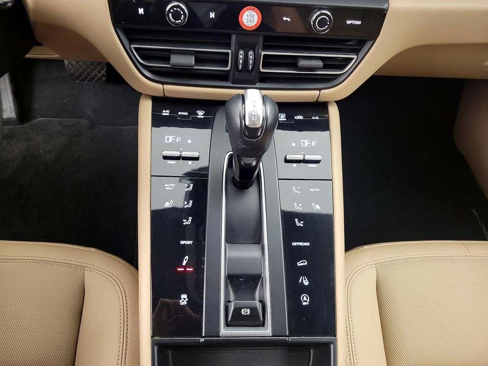 2023 Porsche Macan S - Image 17 of 21