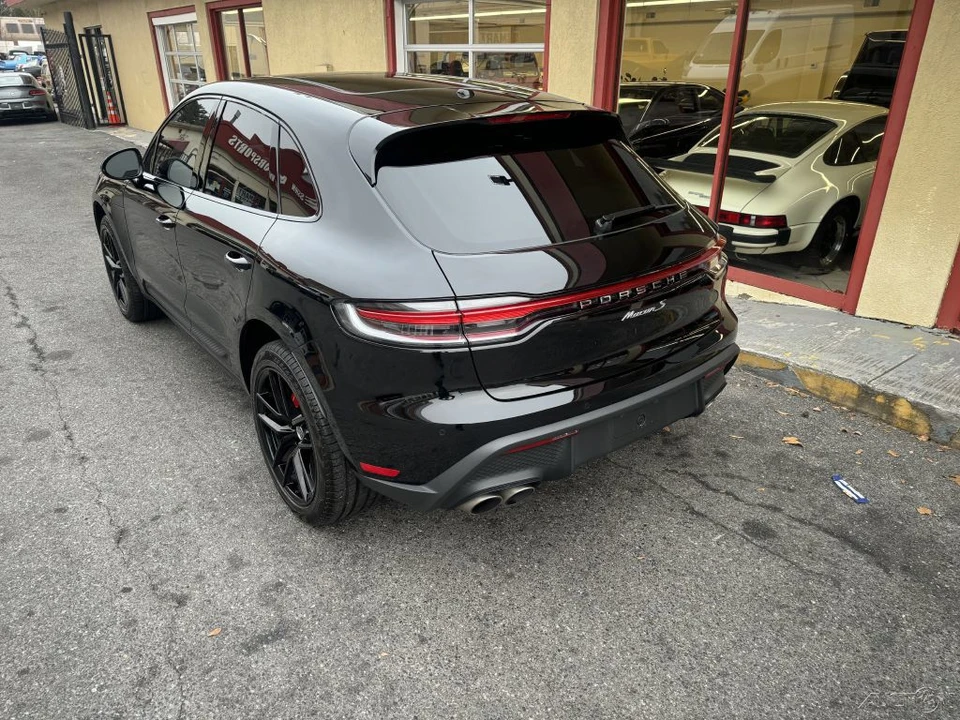 2023 Porsche Macan S - Image 17 of 21