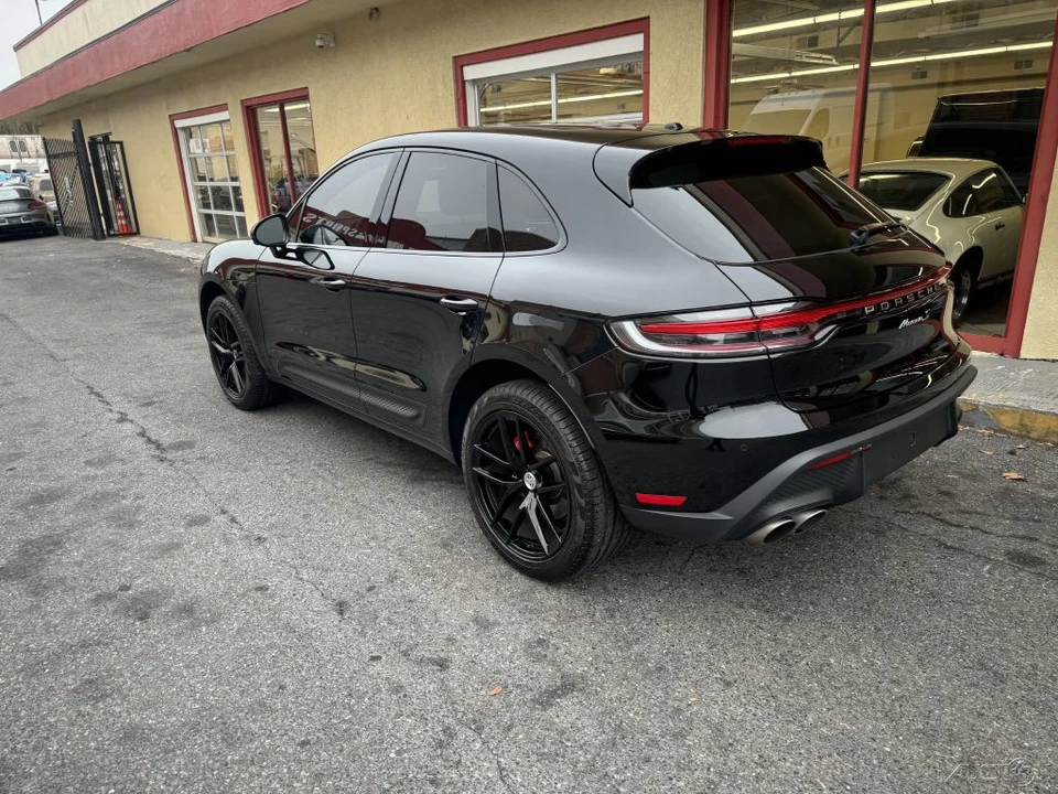 2023 Porsche Macan S - Image 15 of 21
