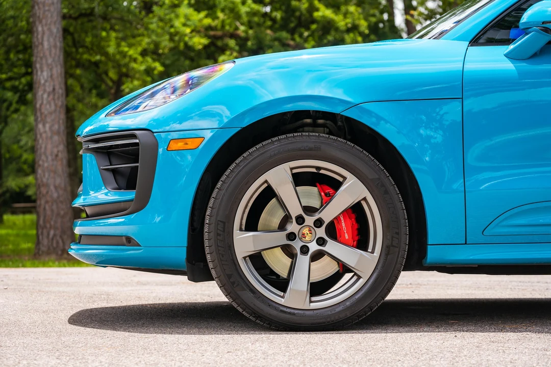 2023 Porsche Macan S - Image 27 of 31