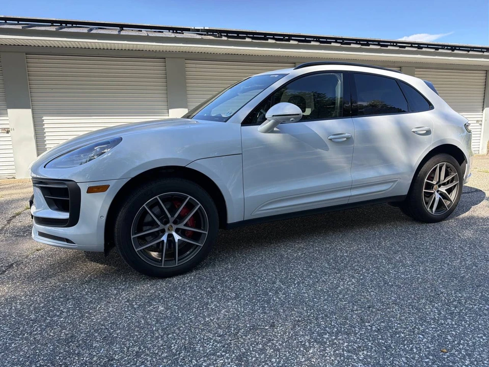 2023 Porsche Macan S - Image 2 of 5