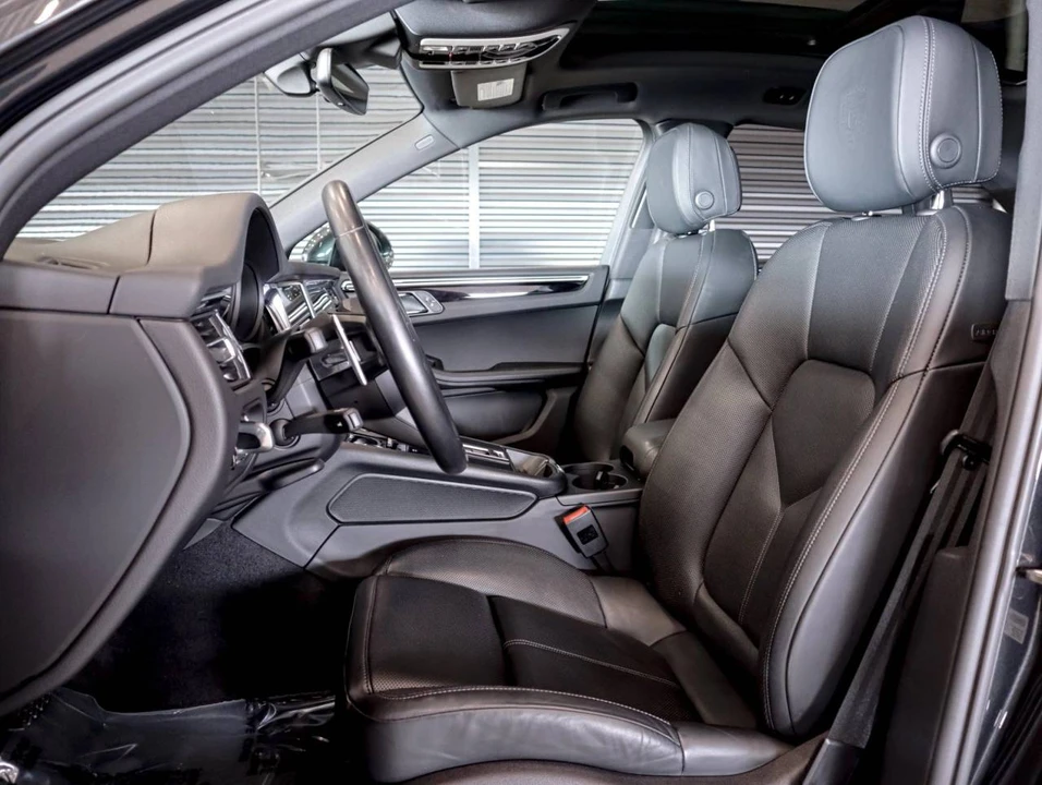 2023 Porsche Macan S - Image 5 of 5