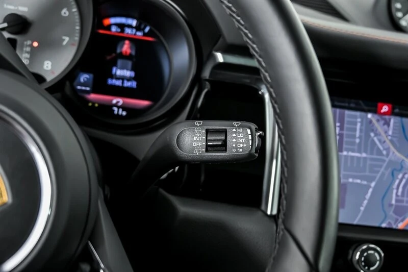 2023 Porsche Macan S - Image 19 of 31