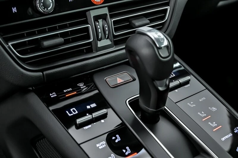 2023 Porsche Macan S - Image 23 of 31