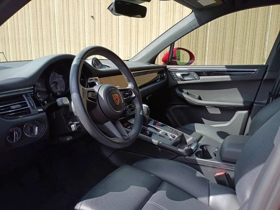2023 Porsche Macan S - Image 4 of 5