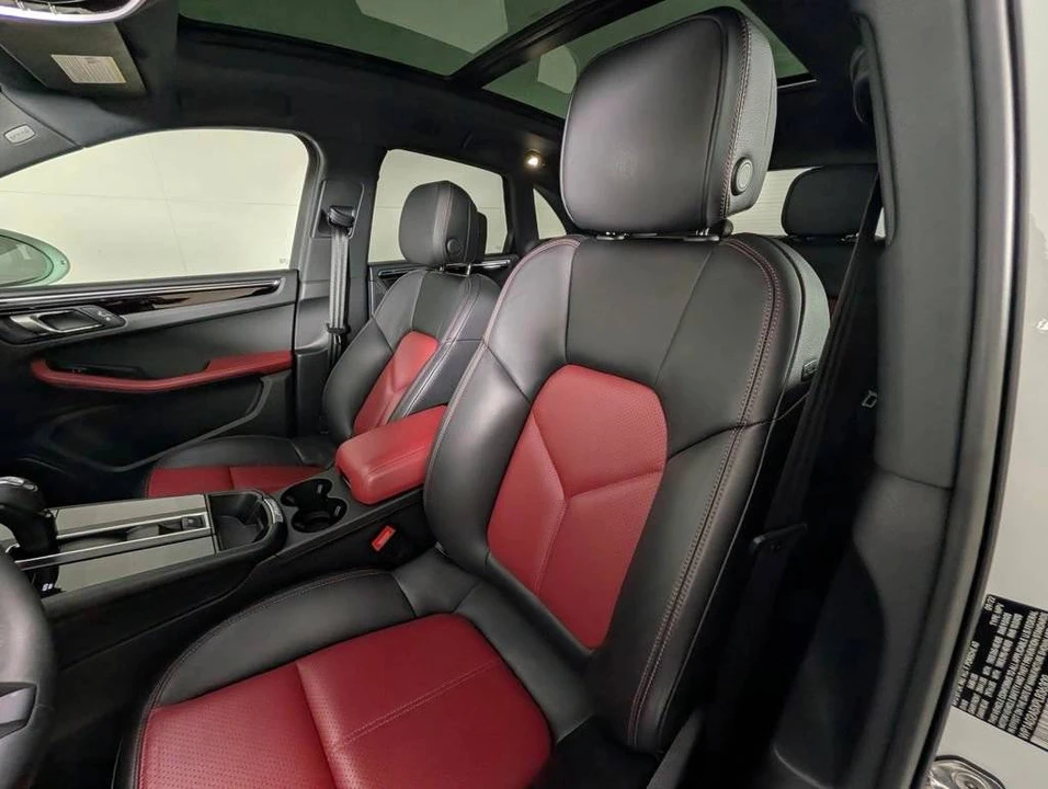 2023 Porsche Macan S - Image 4 of 5