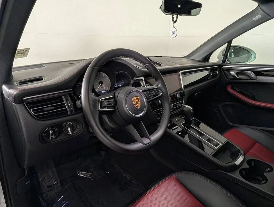 2023 Porsche Macan S - Image 3 of 5
