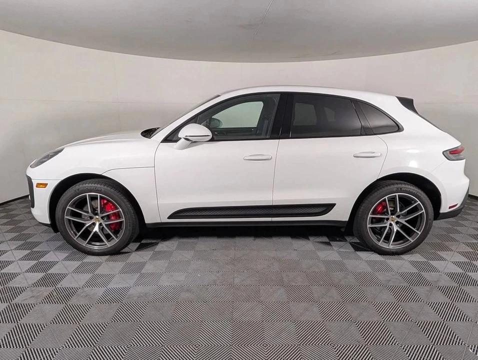 2023 Porsche Macan S - Image 2 of 5