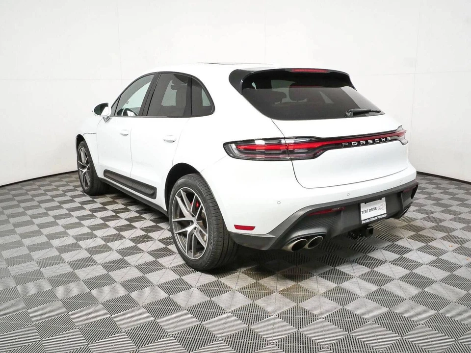 2023 Porsche Macan S - Image 3 of 5