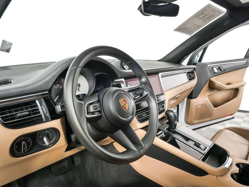 2023 Porsche Macan S - Image 4 of 5