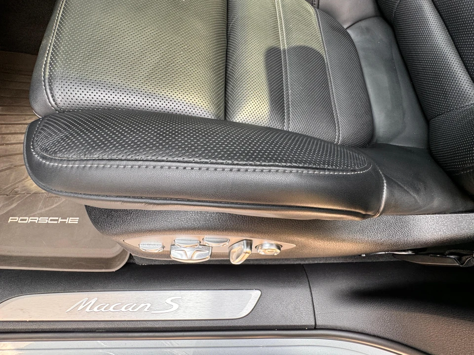 2023 Porsche Macan S - Image 29 of 31