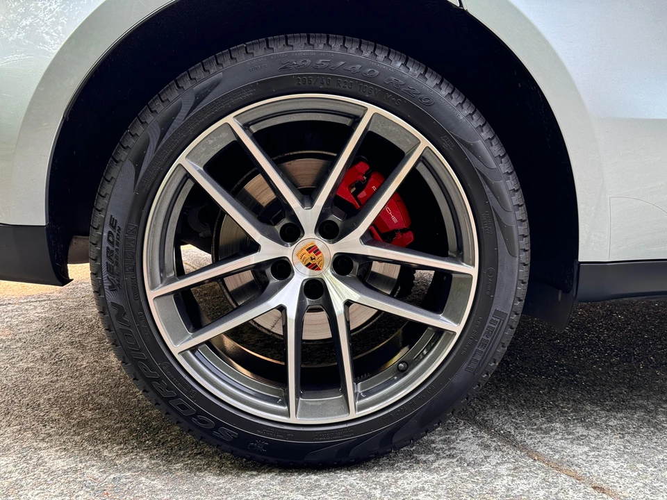 2023 Porsche Macan S - Image 21 of 31