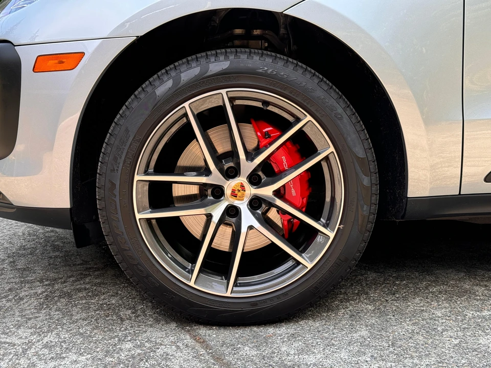 2023 Porsche Macan S - Image 19 of 31