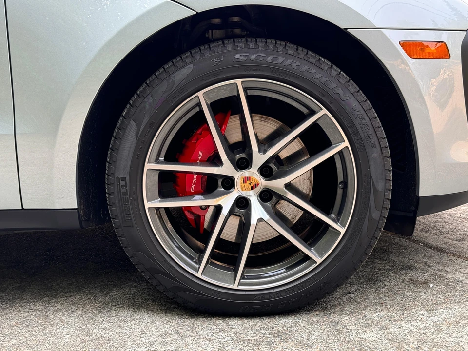2023 Porsche Macan S - Image 22 of 31