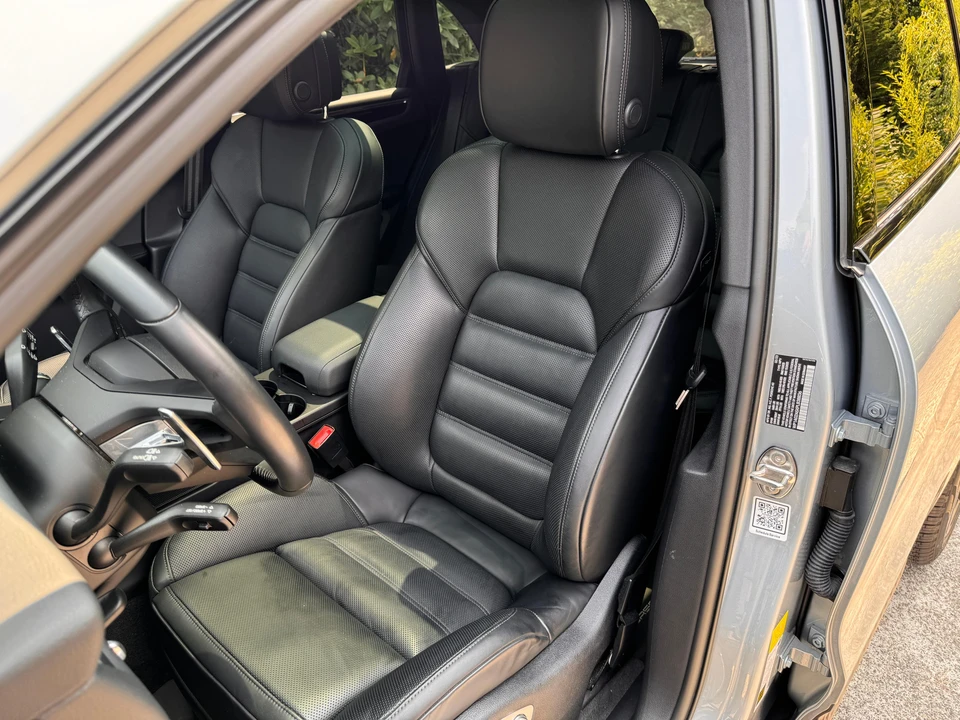 2023 Porsche Macan S - Image 27 of 31