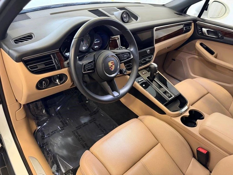 2023 Porsche Macan S - Image 4 of 5