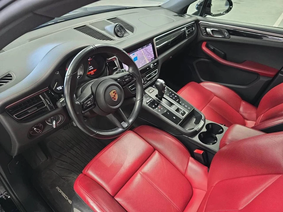 2023 Porsche Macan S - Image 4 of 5