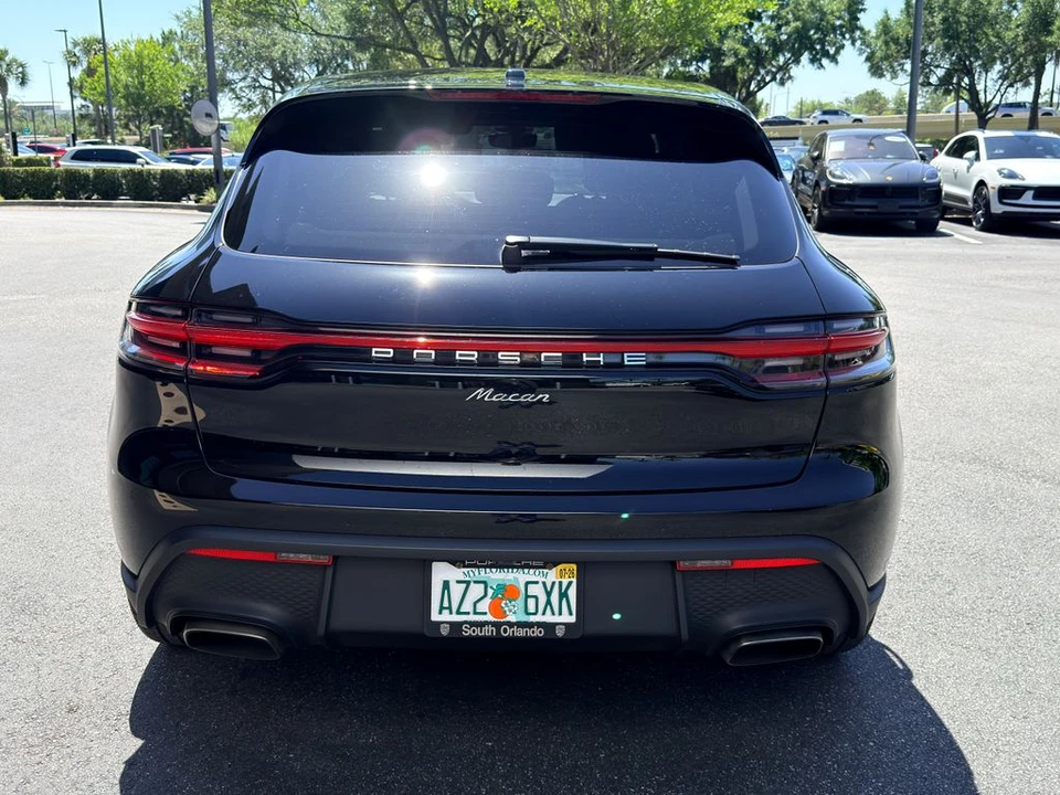 2023 Porsche Macan - Image 7 of 16