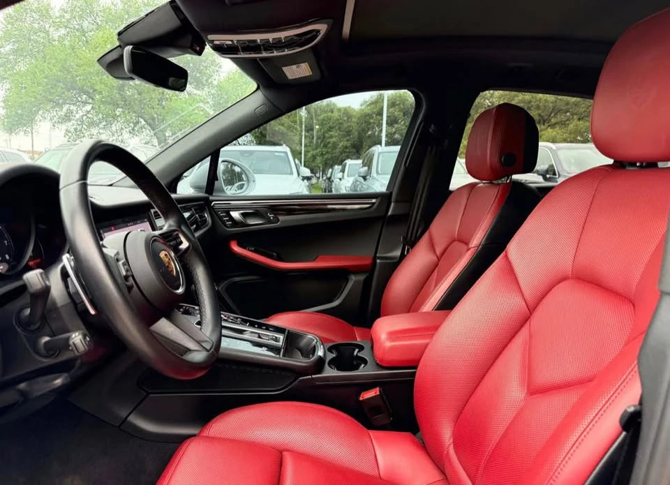 2023 Porsche Macan T - Image 7 of 7
