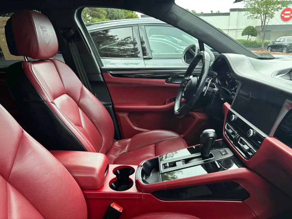 2023 Porsche Macan T - Image 5 of 5