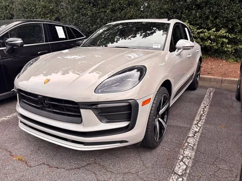 2023 Porsche Macan Sport Utility 4D