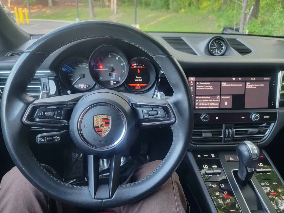 2023 Porsche Macan T - Image 7 of 15
