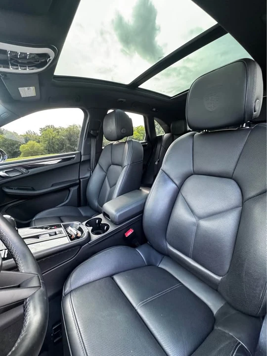 2023 Porsche Macan T - Image 12 of 15