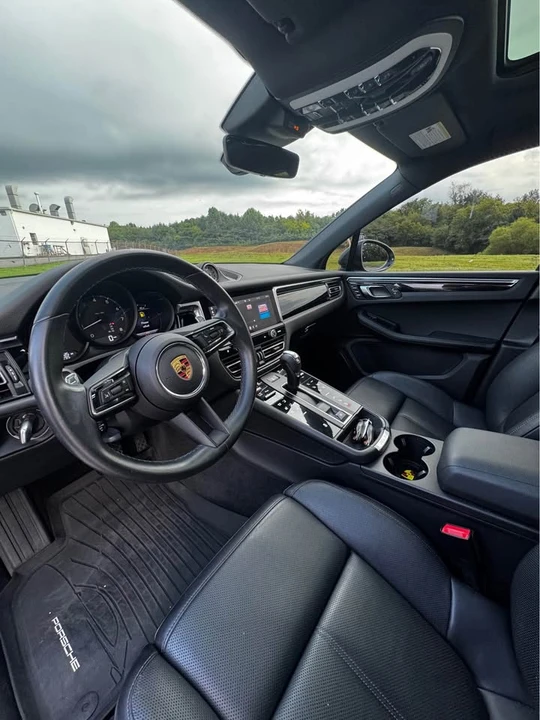 2023 Porsche Macan T - Image 13 of 15